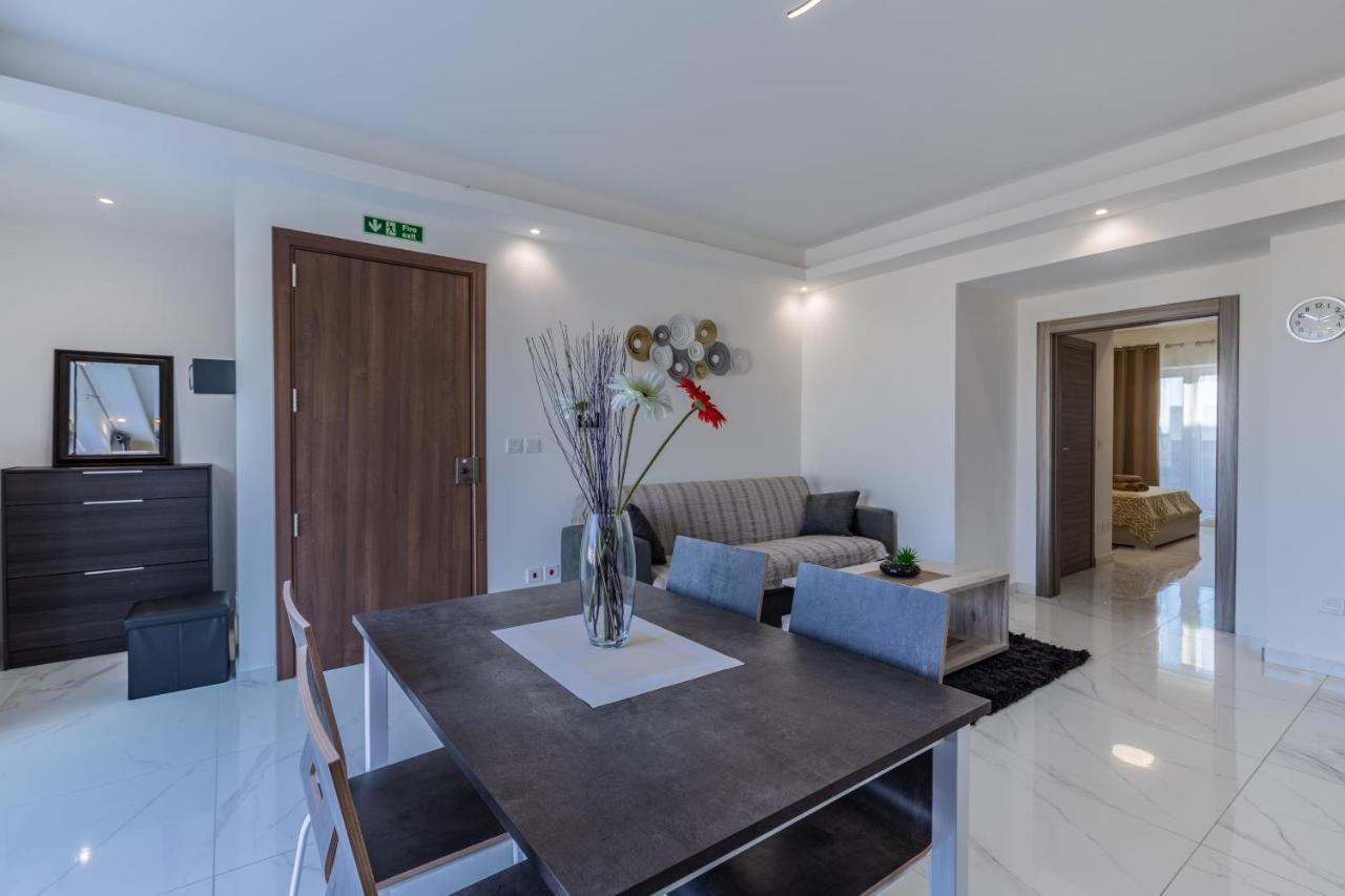 Terrace View-Stylish Two Bedrooms Fully Ac-Wifi Penthouse مسيدا المظهر الخارجي الصورة