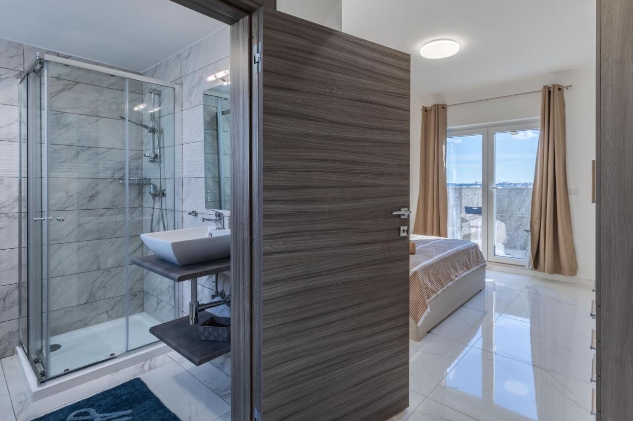Terrace View-Stylish Two Bedrooms Fully Ac-Wifi Penthouse مسيدا المظهر الخارجي الصورة