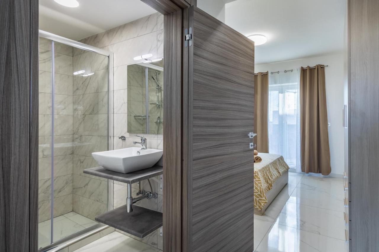 Terrace View-Stylish Two Bedrooms Fully Ac-Wifi Penthouse مسيدا المظهر الخارجي الصورة