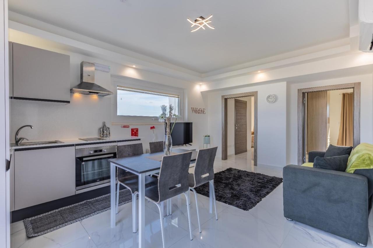 Terrace View-Stylish Two Bedrooms Fully Ac-Wifi Penthouse مسيدا المظهر الخارجي الصورة